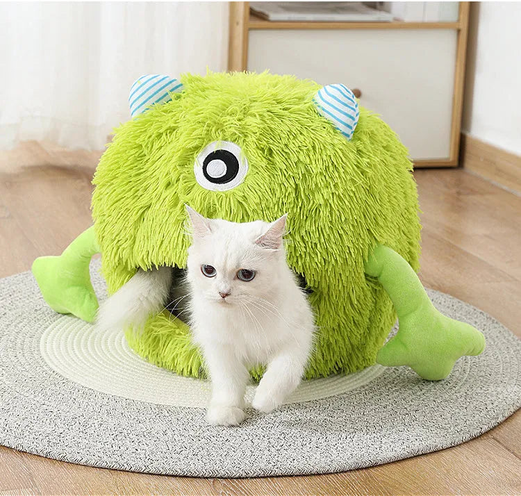 Fluffy round cat bed with non-slip base in three sizes for indoor cats and small dogs
