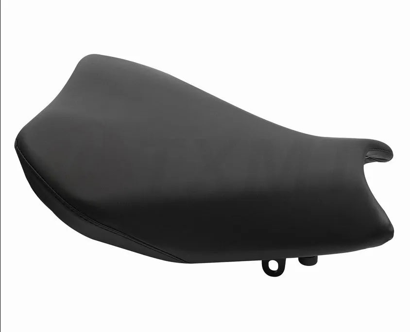 Waterproof PU leather seat cover for Suzuki GSXR1000 motorcycle, shown on seat.