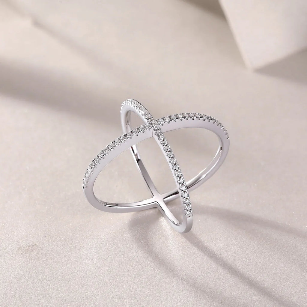 X-shaped heart moissanite wedding ring set in S925 silver with platinum plating gold colour