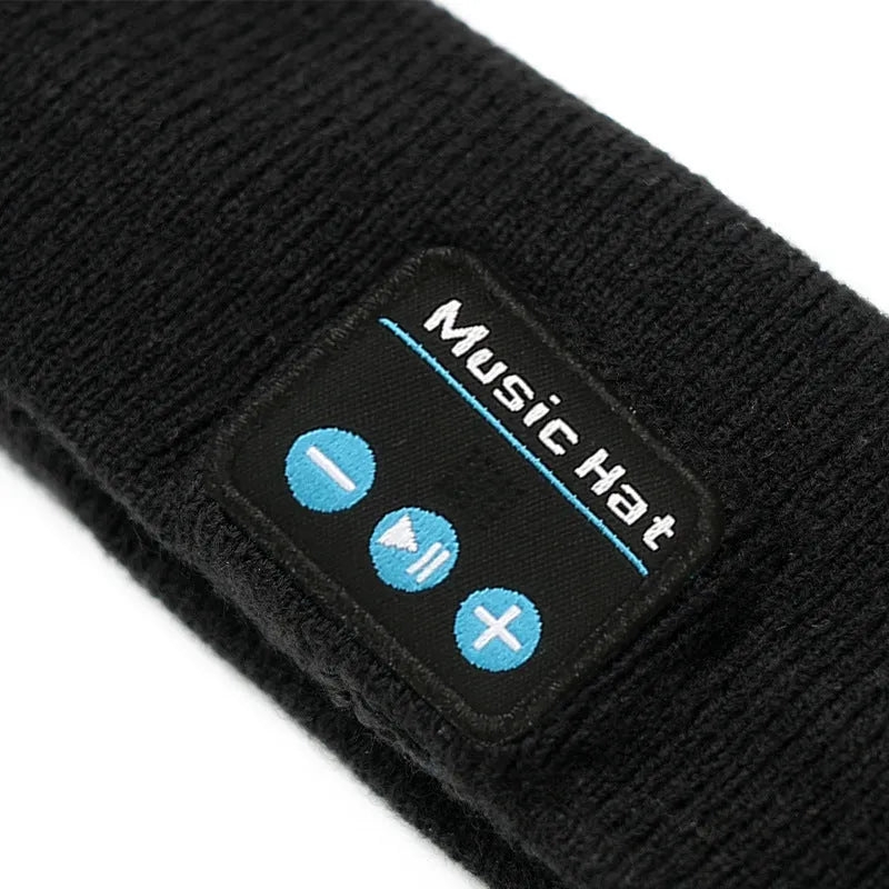 Bluetooth 5.4 sports headband in black, combining an eye mask and scarf with built-in speakers for hands-free audio.