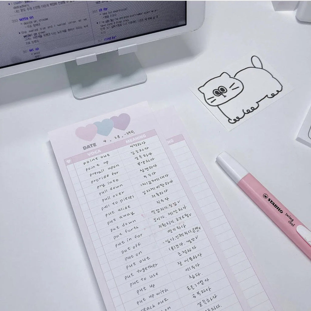 Half B5 vertical notepad in pink, purple or blue cover measuring 9.1 by 25.7 cm with 30 sheets