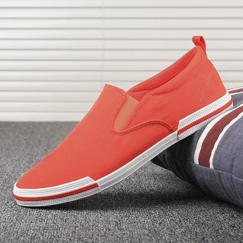 Men's canvas casual shoes in grey colour with vulcanised rubber sole and cotton lining