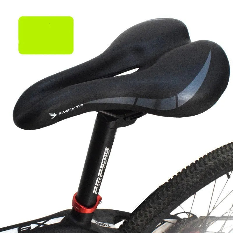 Bicycle seat cushion with 3147 hollow pattern, measuring 270mm by 180mm, on a bike saddle.