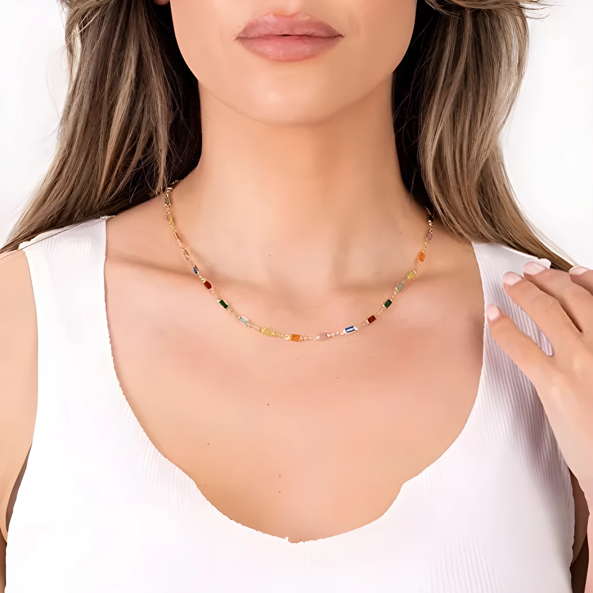 Geometric ladies' crystal necklace with alloy pendant and adjustable chain