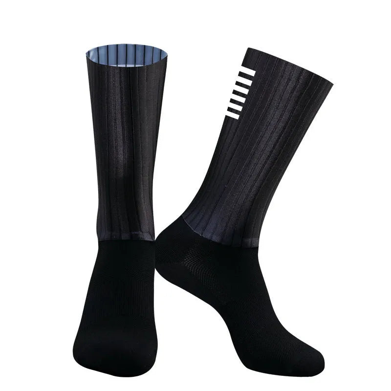 Cycling socks with moisture management fabric in six colour options for athletic use