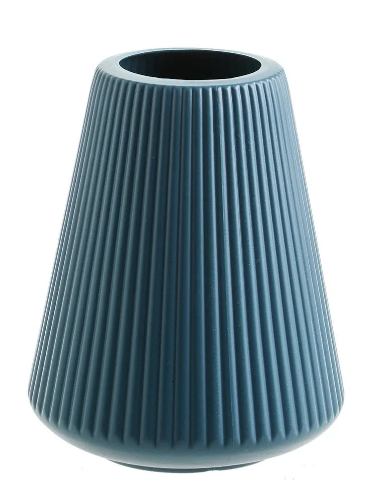 Melamine plastic decorative flower vase in blue colour measuring 16cm by 20cm