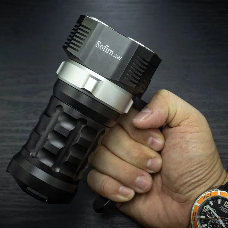 Aluminium diving tube flashlight with 350+ lumen brightness for outdoor activities