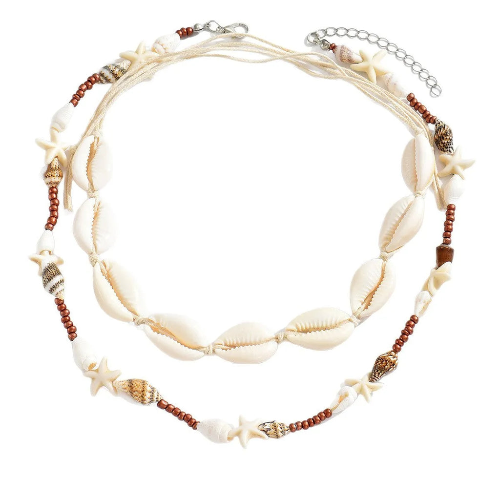 Women's shell necklace with geometric pendant in colour X1900 on regular chain
