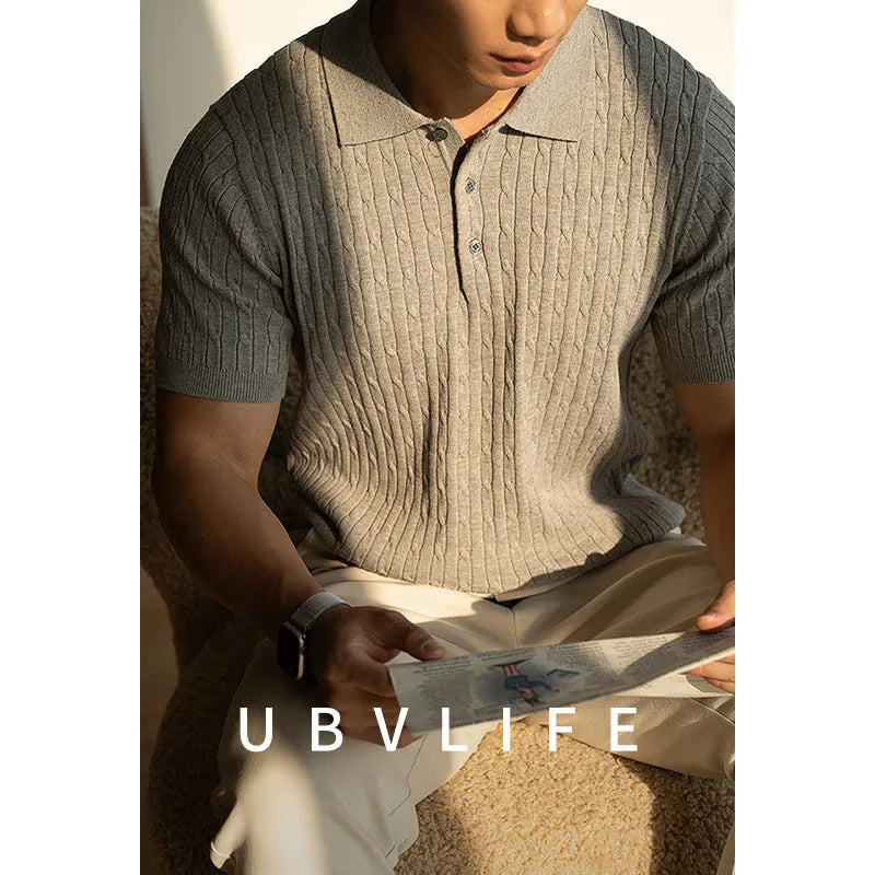Man wearing a khaki short sleeve blend fabric top suitable for business commute.