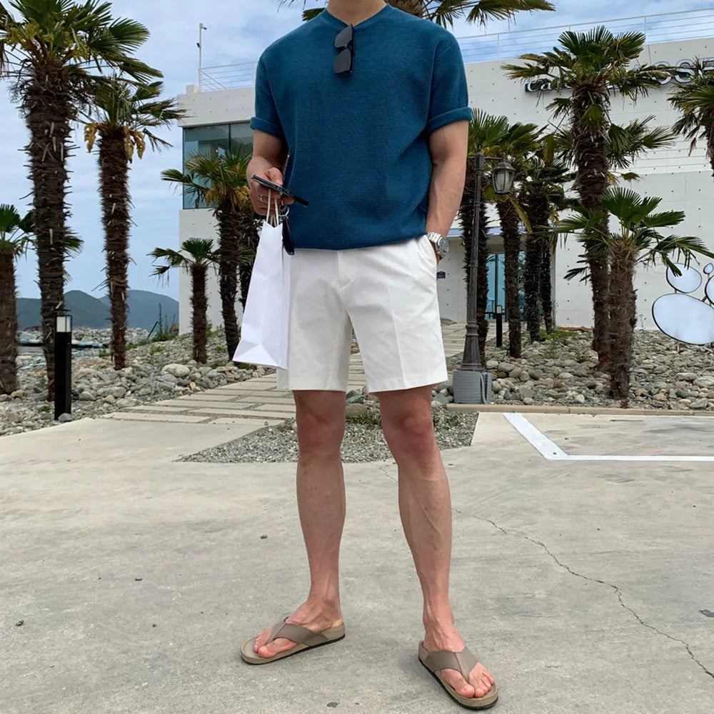 Men's loose straight casual shorts in solid colours with polyester construction