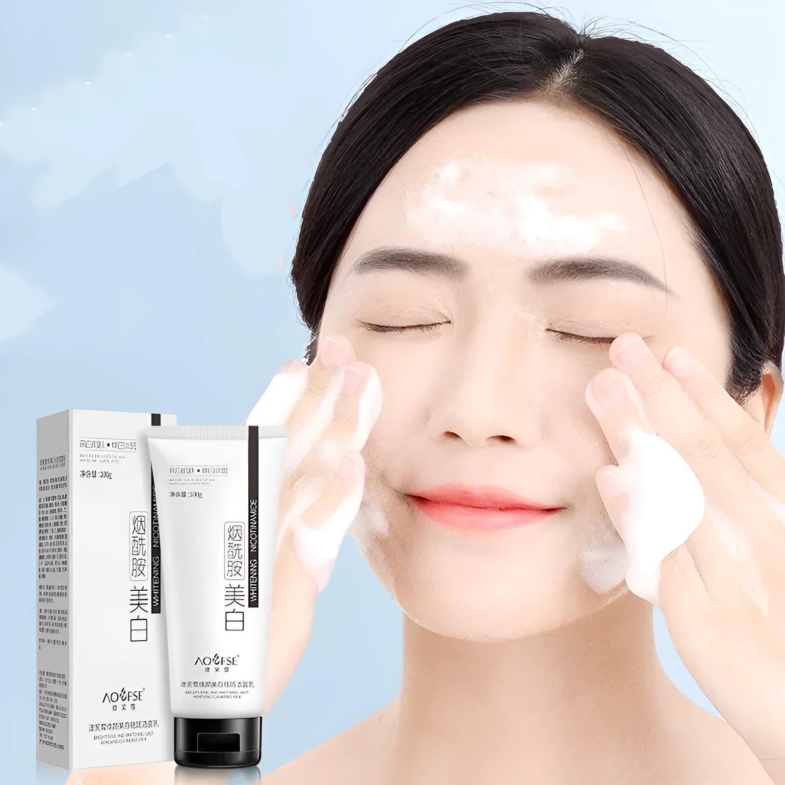 White whitening freckle removing facial cleanser bottle 100ml with pore cleansing text