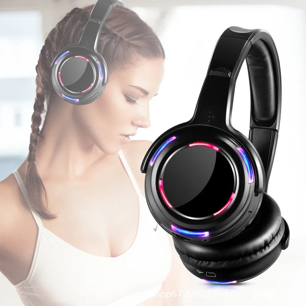 Black silent disco wireless headphones with 40mm drivers and a 3.5mm plug on a 3-metre cable.
