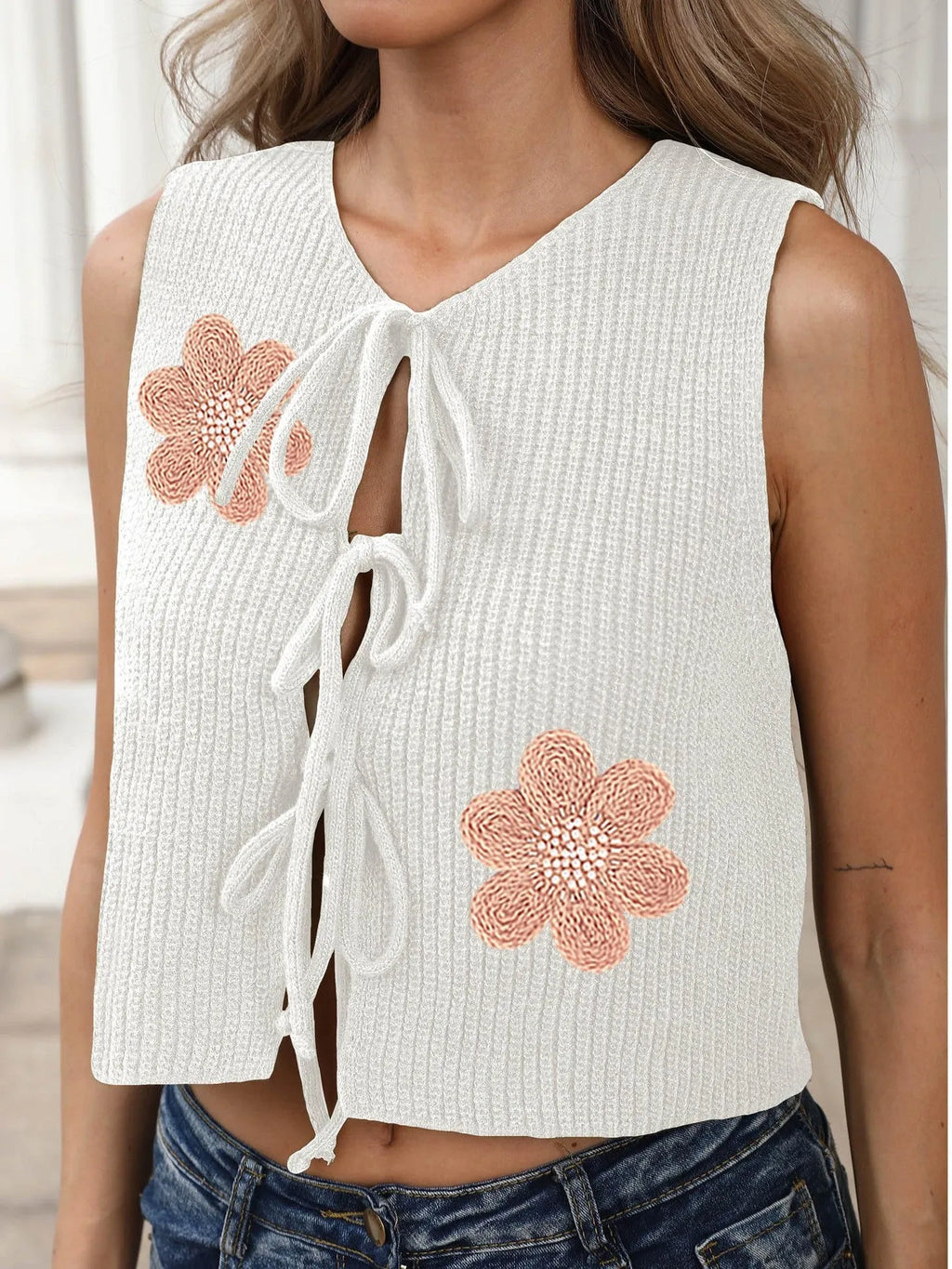 Ladies' sleeveless lace-up cardigan vest in deer plush polyester with flower pattern and bow detail