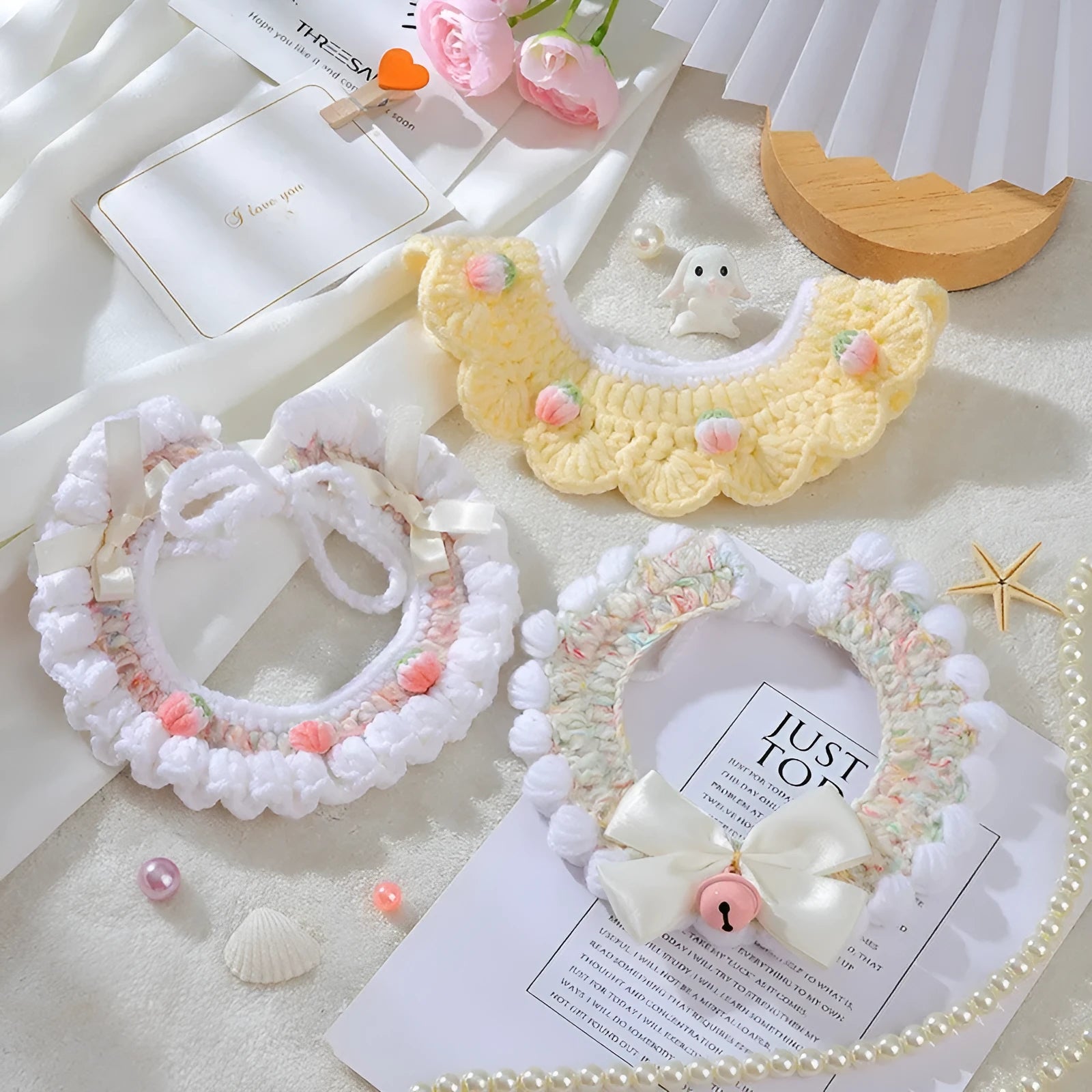 Handmade wool woven collar for British Shorthair kittens with embroidery cartoon design in pink bell bow colour